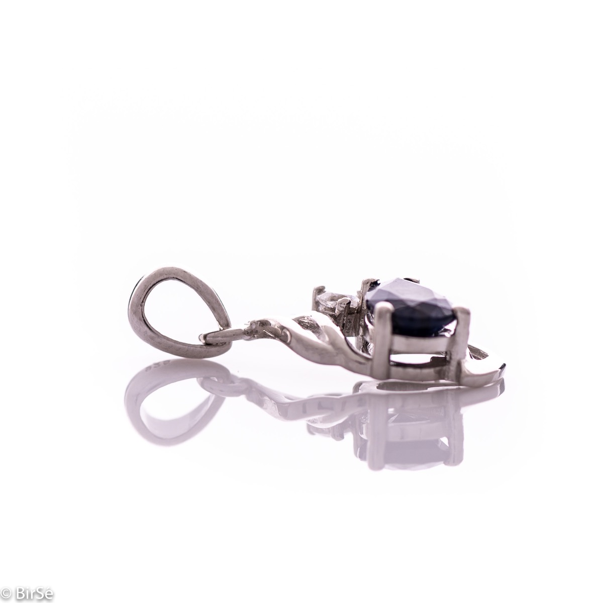 Silver pendant - Natural sapphire 0,75 ct