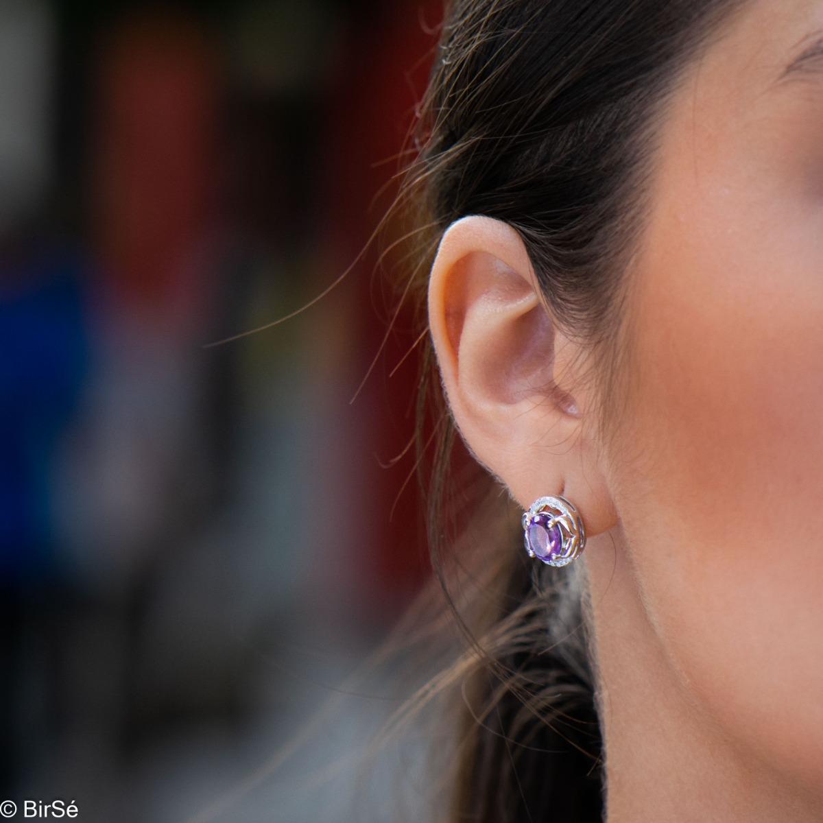 One word describes these earrings and that is 'beauty'. Made of rhodium-plated silver, the earrings successfully combine modern design and classic stones - amethyst and zircons.