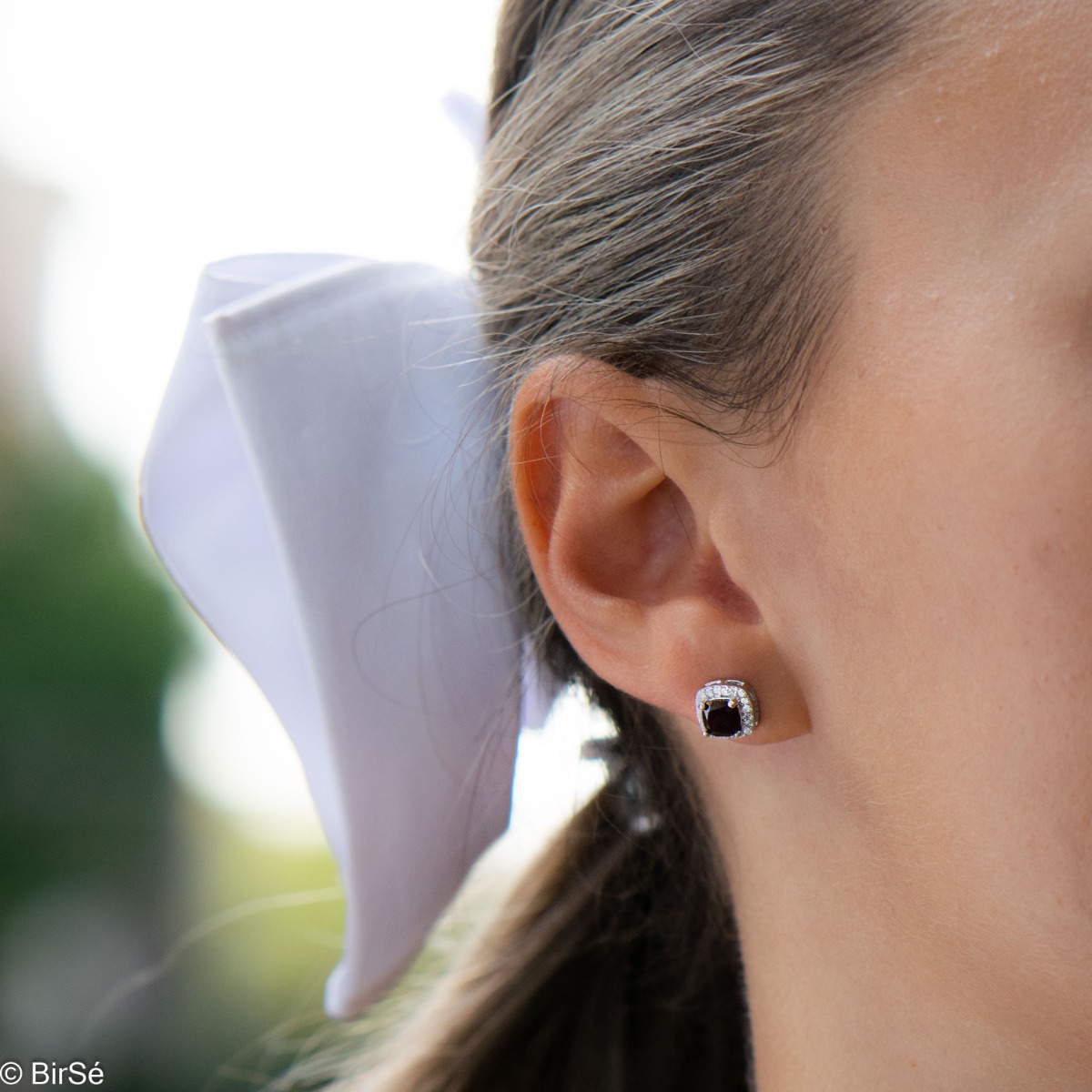 Exquisite craftsmanship of our new stud earrings, beautiful design combining unique natural sapphire stone and zircons.