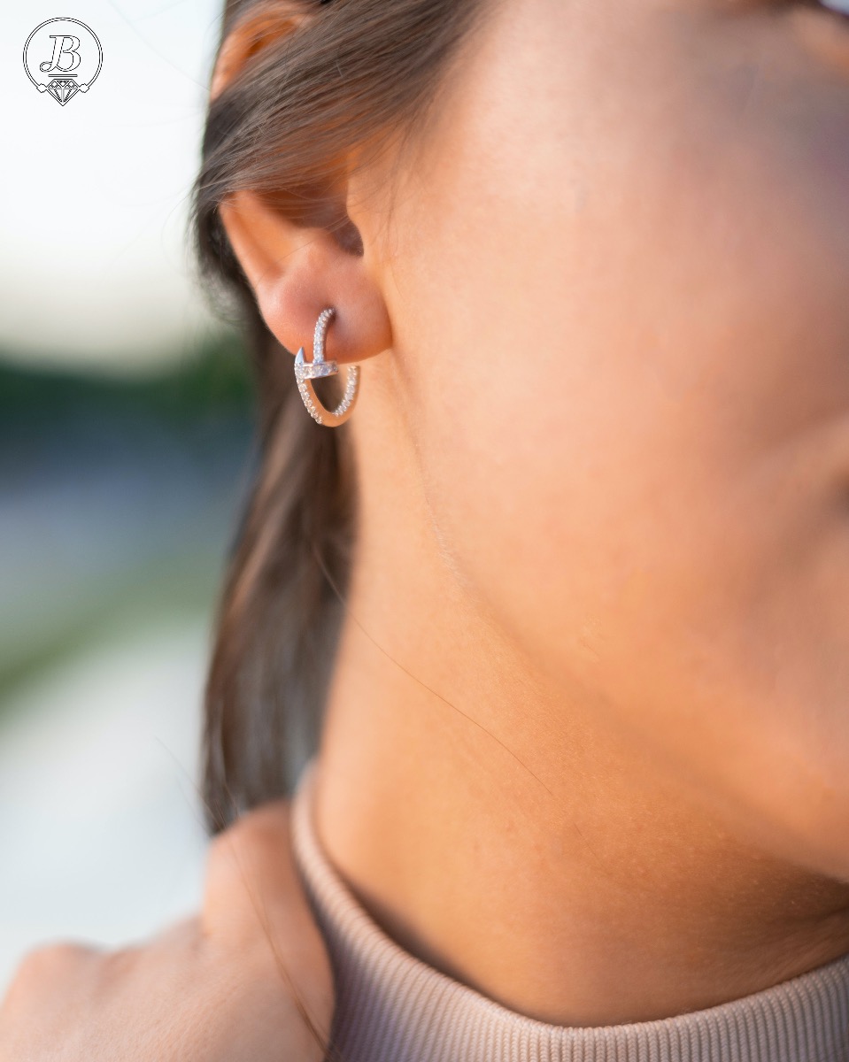 Silver earrings - Nails