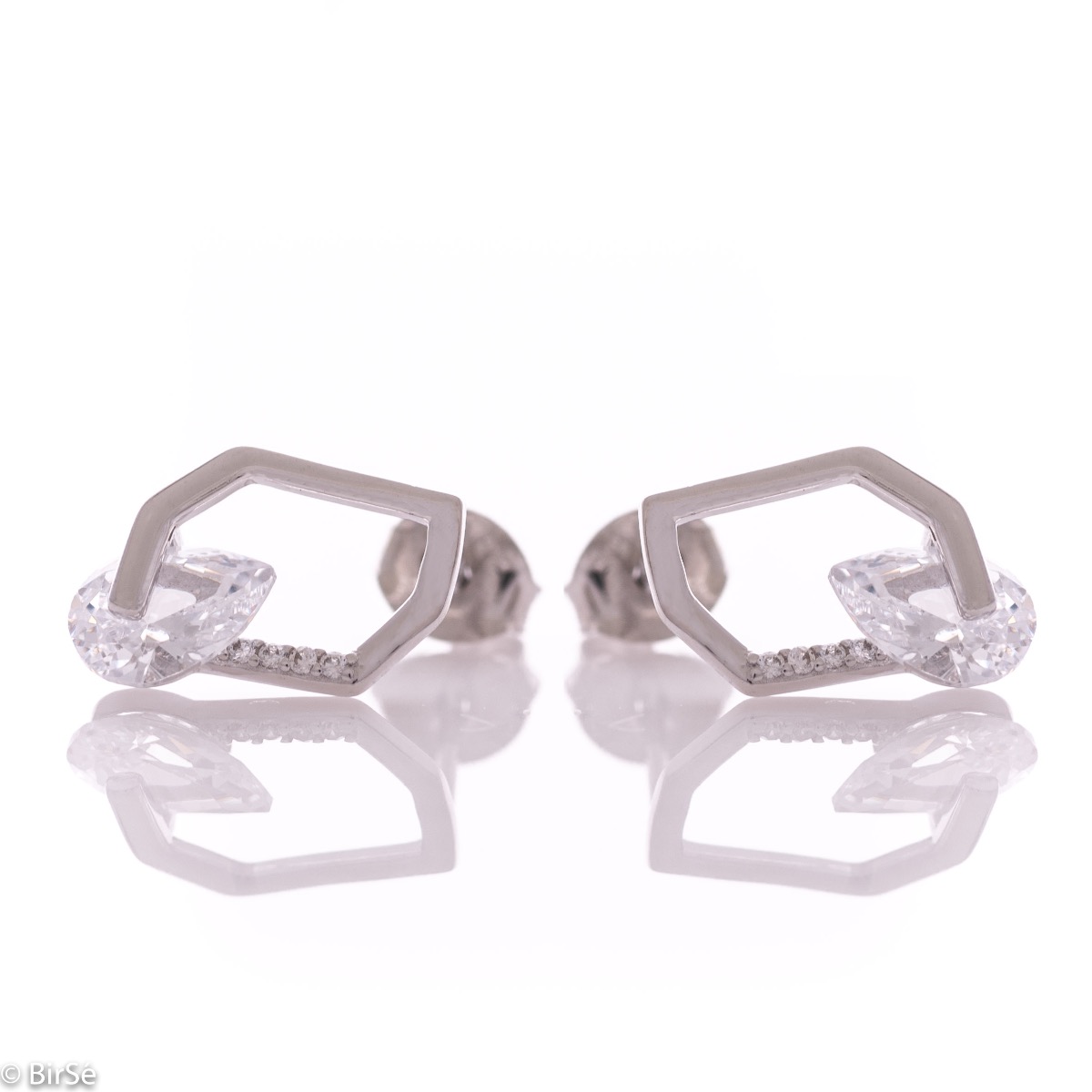 Stylish Silver Earrings with Extravagant Design