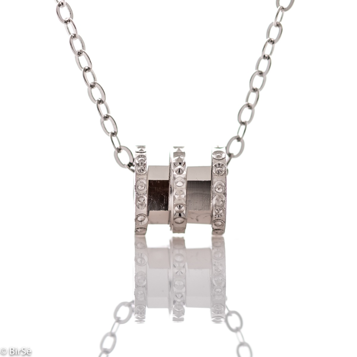 Elegant Rhodium-Plated Silver Necklace