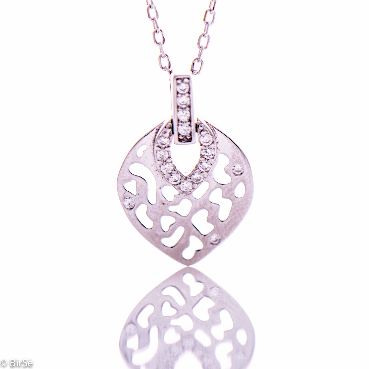 Elegant Silver Necklace with Leaf Shape and Zircons