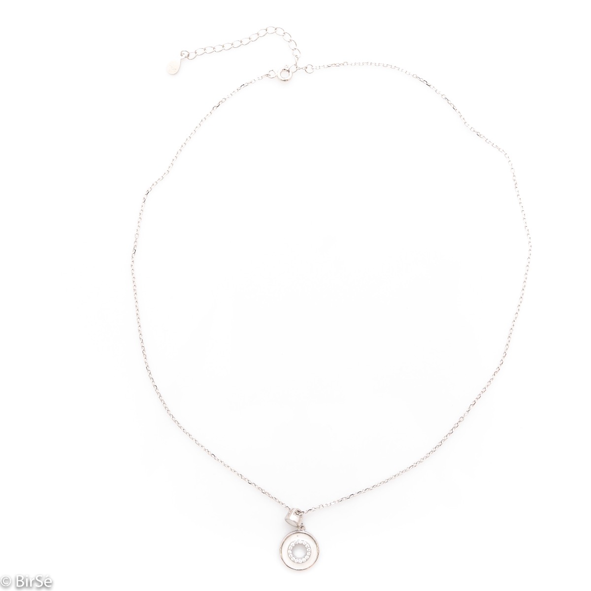 A delicate silver necklace with exquisite workmanship entirely of rhodium-plated silver, combined with mother-of-pearl and sparkling zircons.