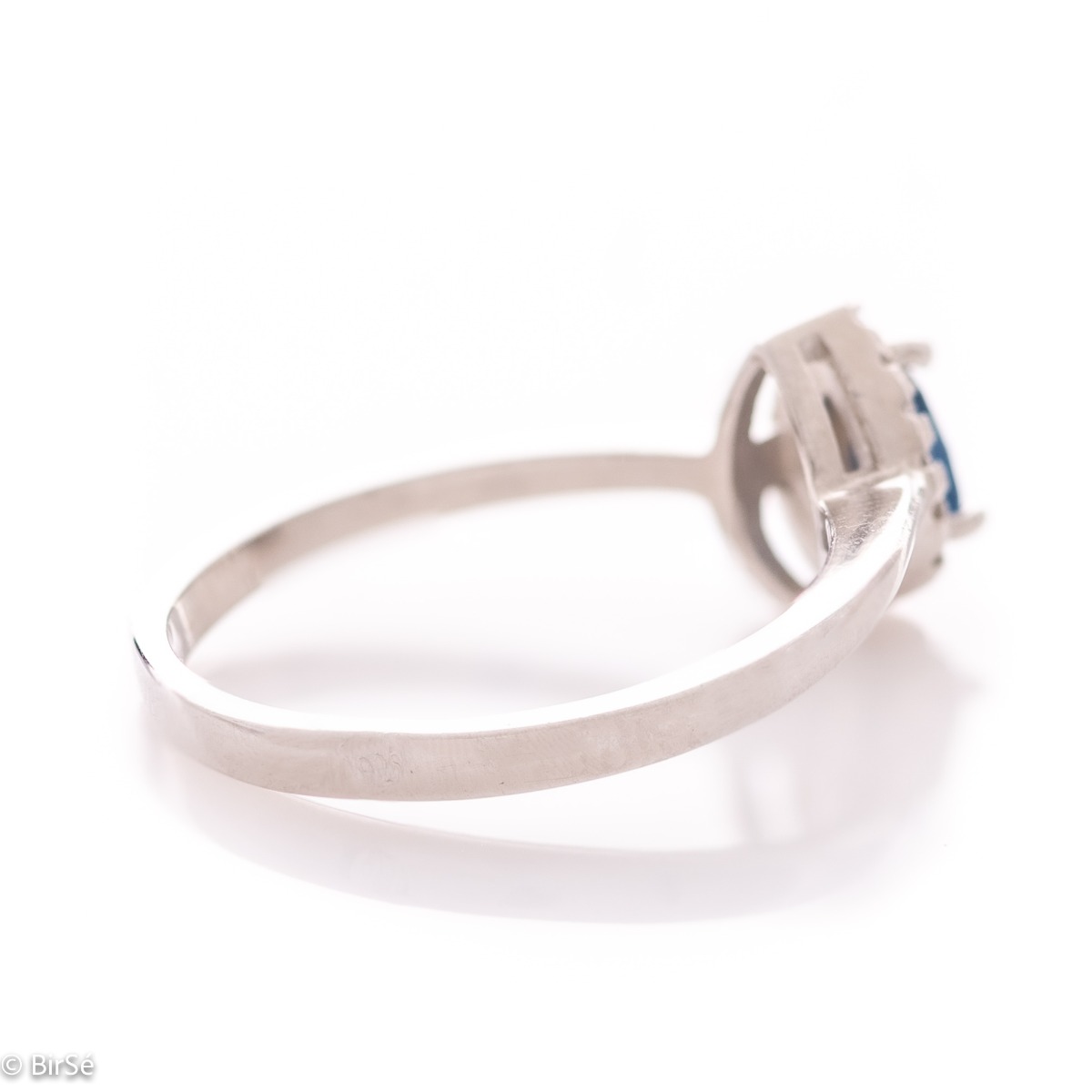 Silver ring - Natural sapphire 0,30 ct.