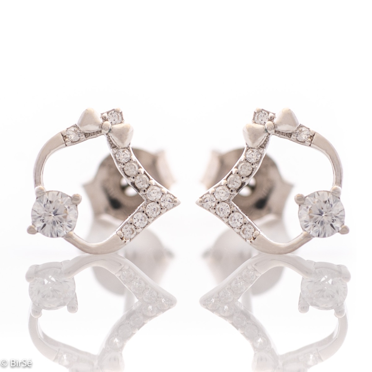 Charming soft rhodium silver cat head earrings with ribbon and countless cubic zirconias. The earrings are suitable for children and young girls.