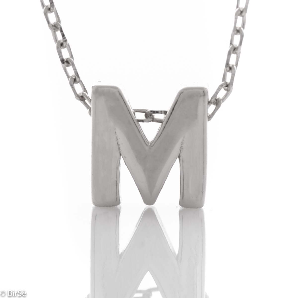 Sophisticated craftsmanship of a silver necklace for women with the letter M. A delicate and spectacular piece of jewelry, simple and cleverly combined with all kinds of silver jewelry.