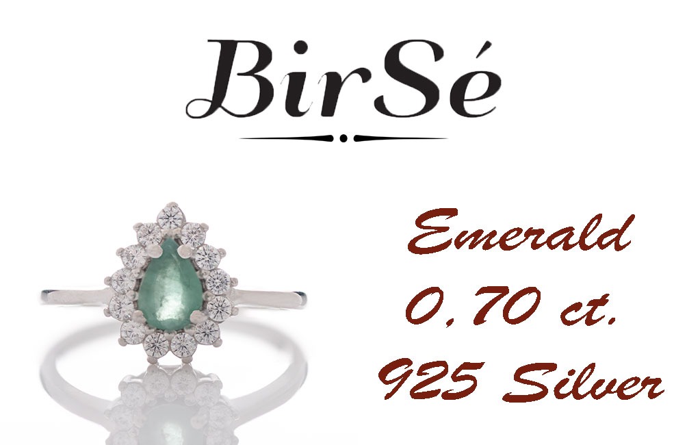 Delicate women's ring with a radiant natural emerald stone, in a beautiful teardrop shape, surrounded by sparkling zircons and made entirely of rhodium-plated silver.